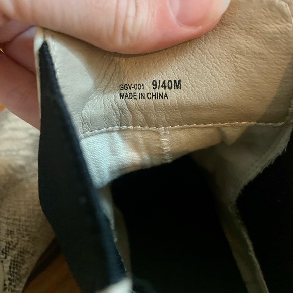 Snakeskin boots - Picture 5 of 5